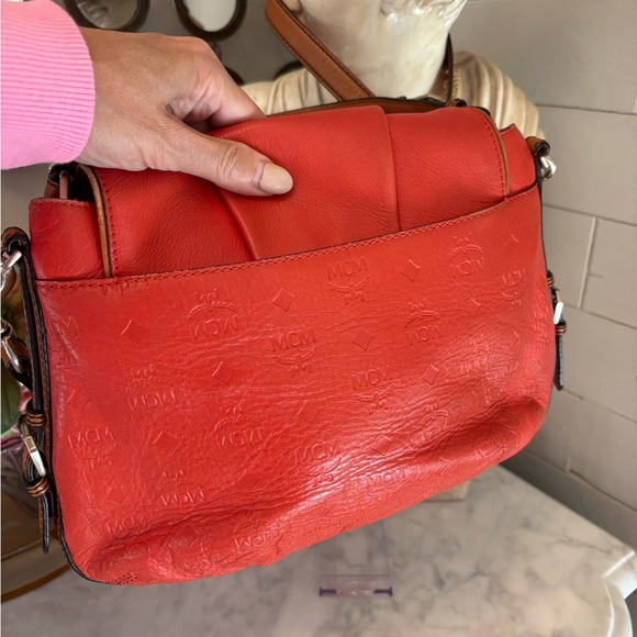 MCM EUC Coral Leather Flap Shoulder Cross Body  Bag B5640 COA - Picture 10 of 16